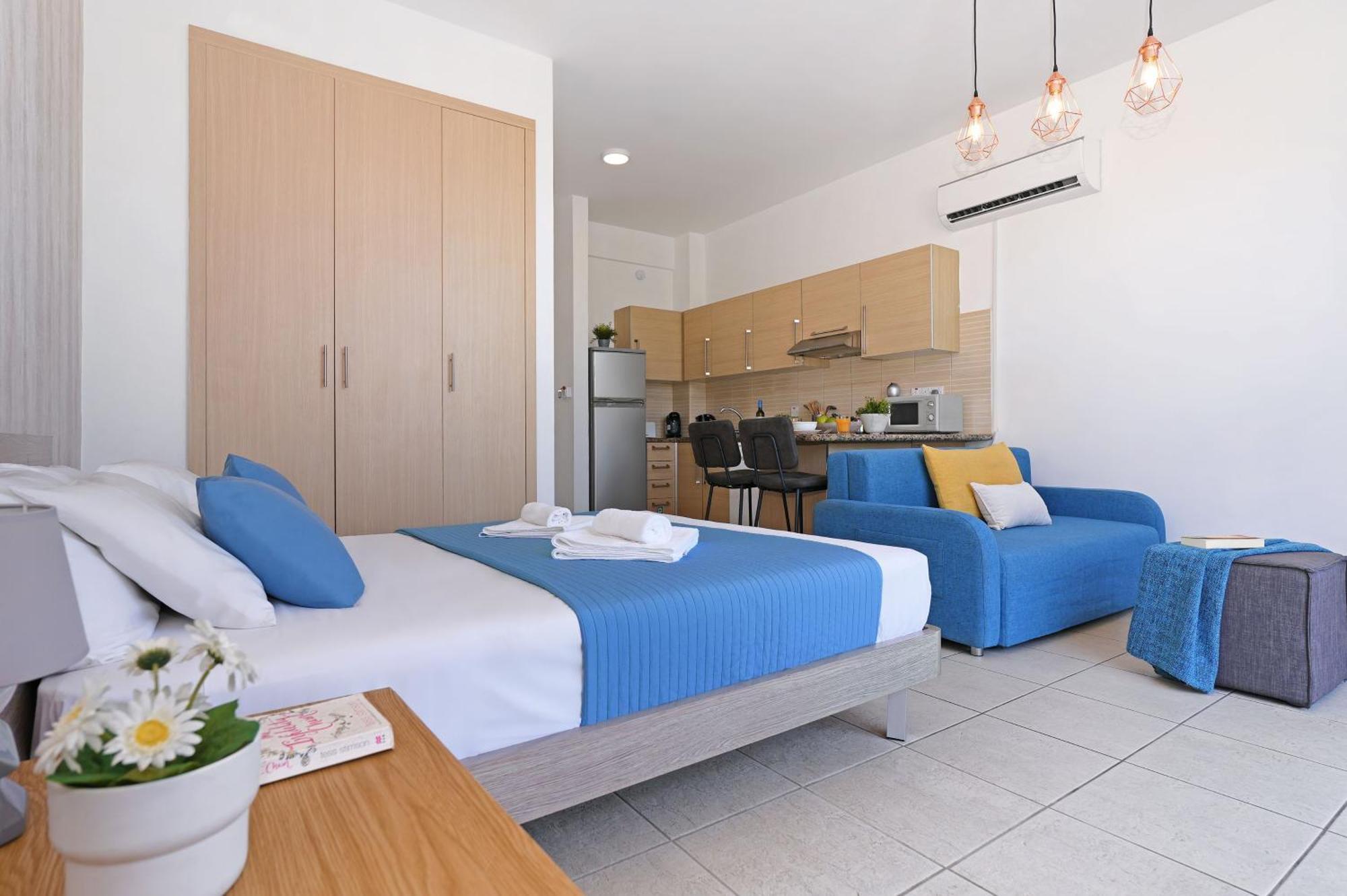 Meryl - Coralli Beachfront Apartment Protarász Kültér fotó
