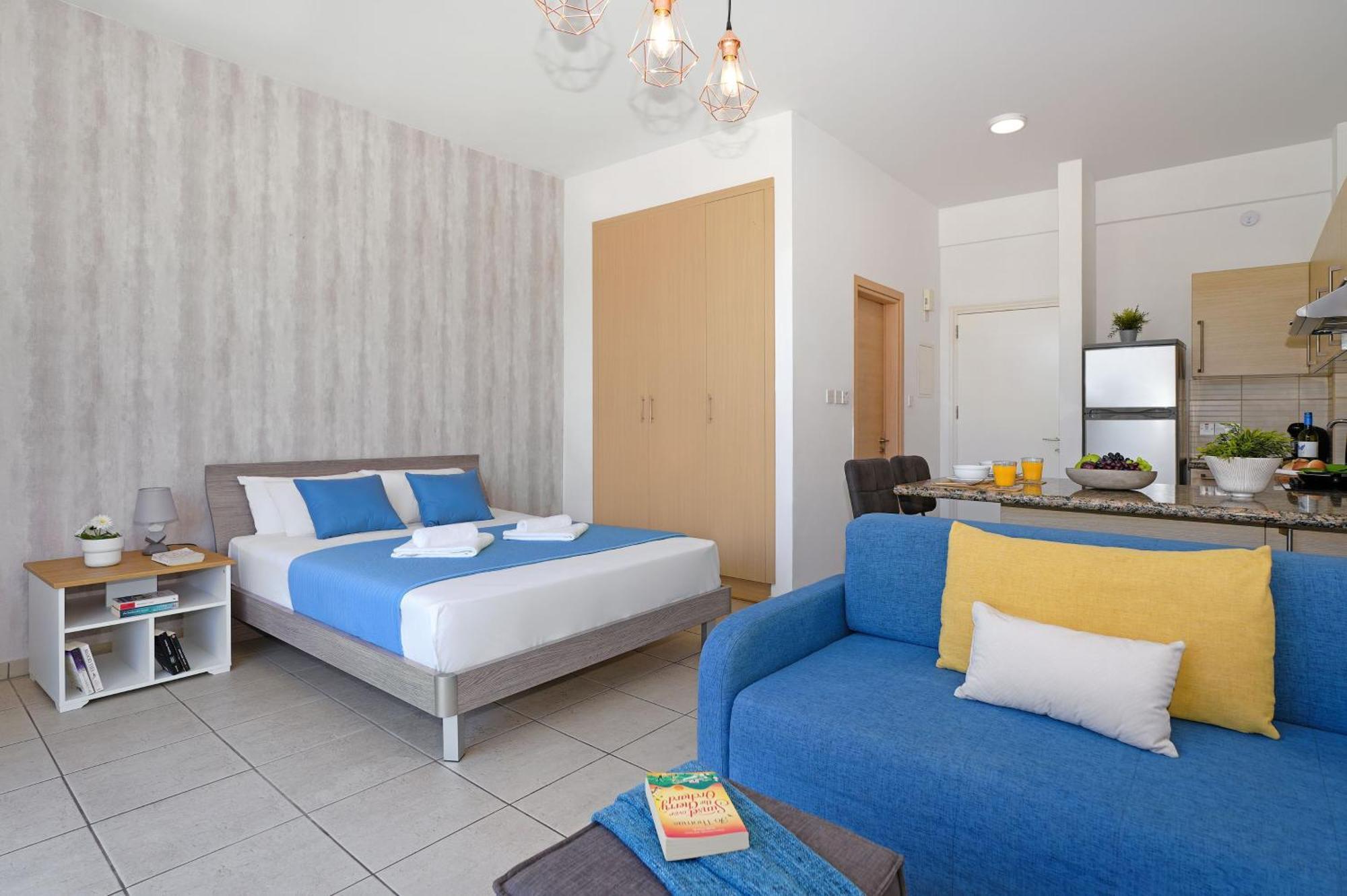 Meryl - Coralli Beachfront Apartment Protarász Kültér fotó